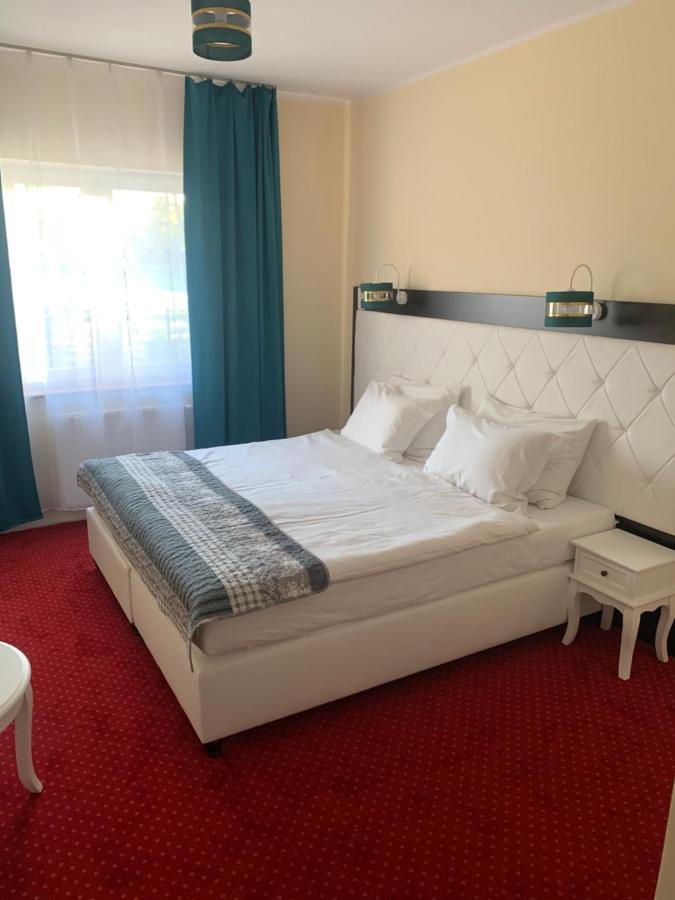 Hotel I Restauracja Admiral Legnica Eksteriør billede