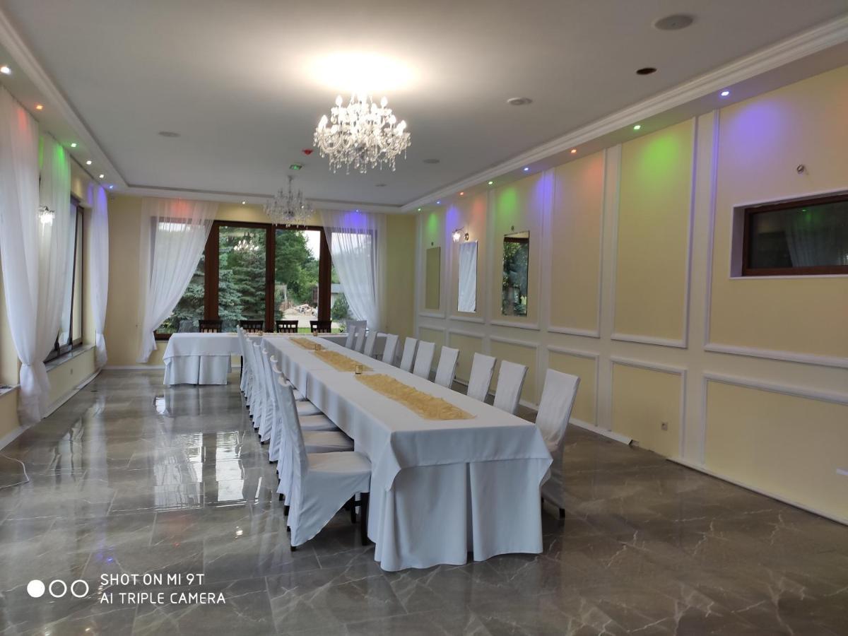 Hotel I Restauracja Admiral Legnica Eksteriør billede