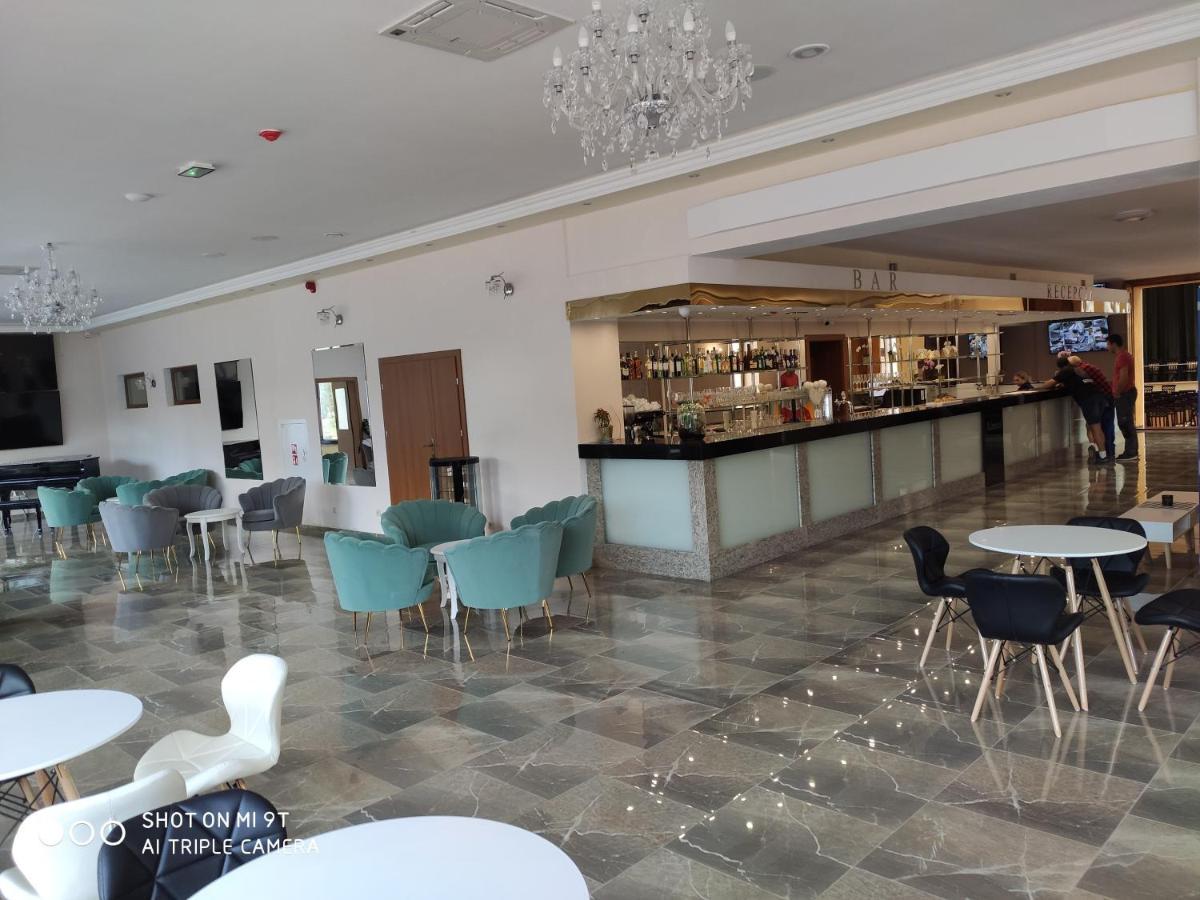 Hotel I Restauracja Admiral Legnica Eksteriør billede