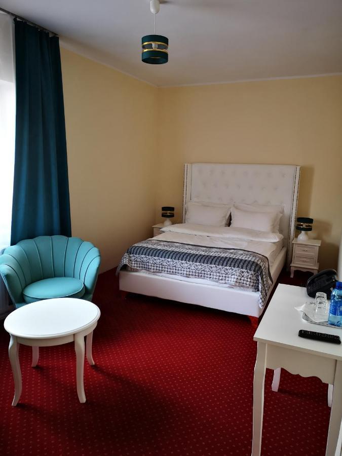 Hotel I Restauracja Admiral Legnica Eksteriør billede